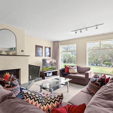 Village Green 2 Bedroom Loft Townhouse With Views Fireplace And Garage Parking Thredbo Εξωτερικό φωτογραφία